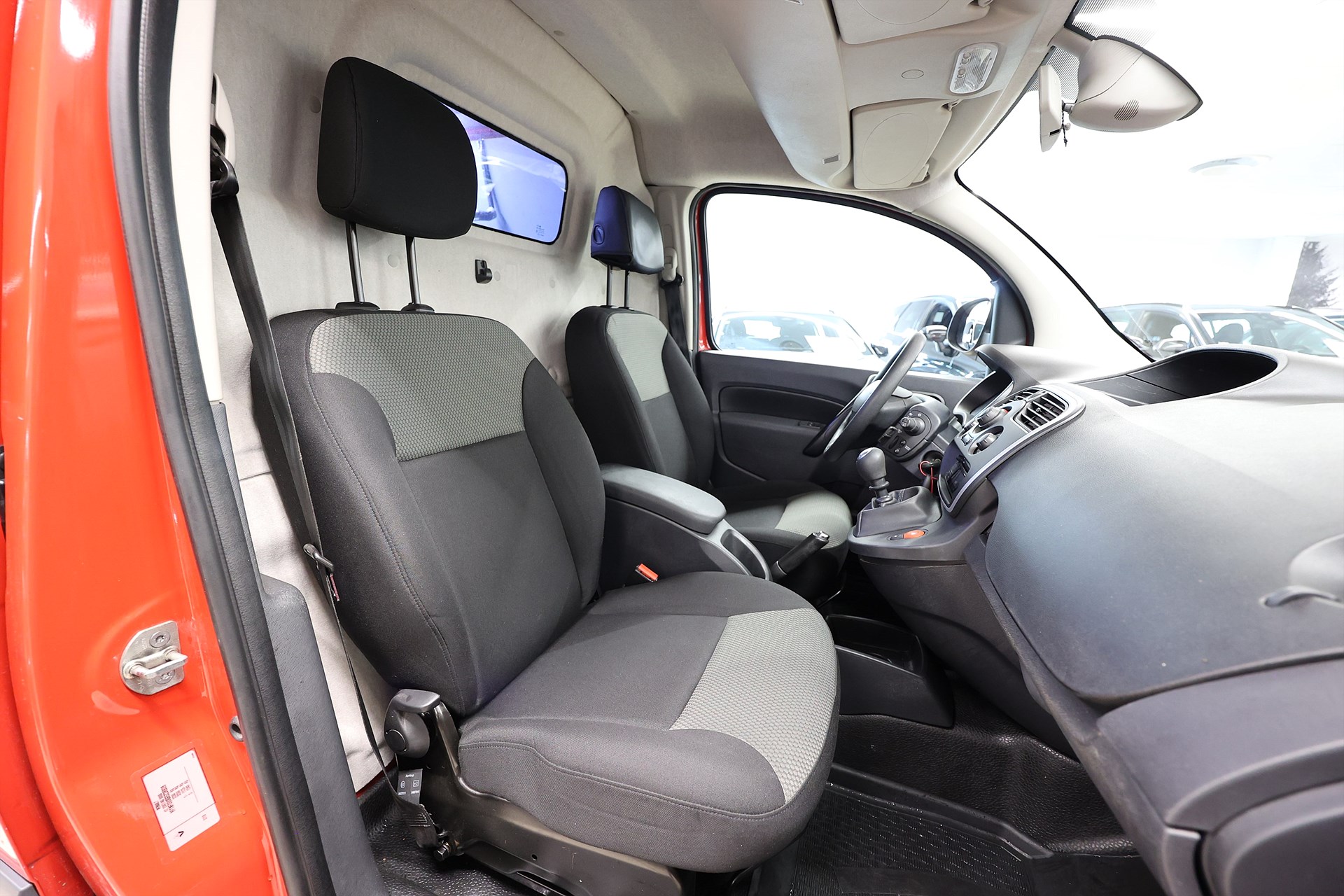 Renault Kangoo Maxi 1.5 dCi 95hk Drag Värmare LEASEBAR