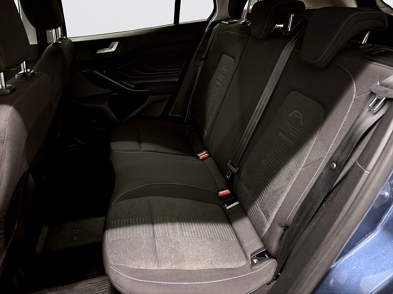 Ford Focus Kombi 125hk Active Keyless PDC 2 års garanti!
