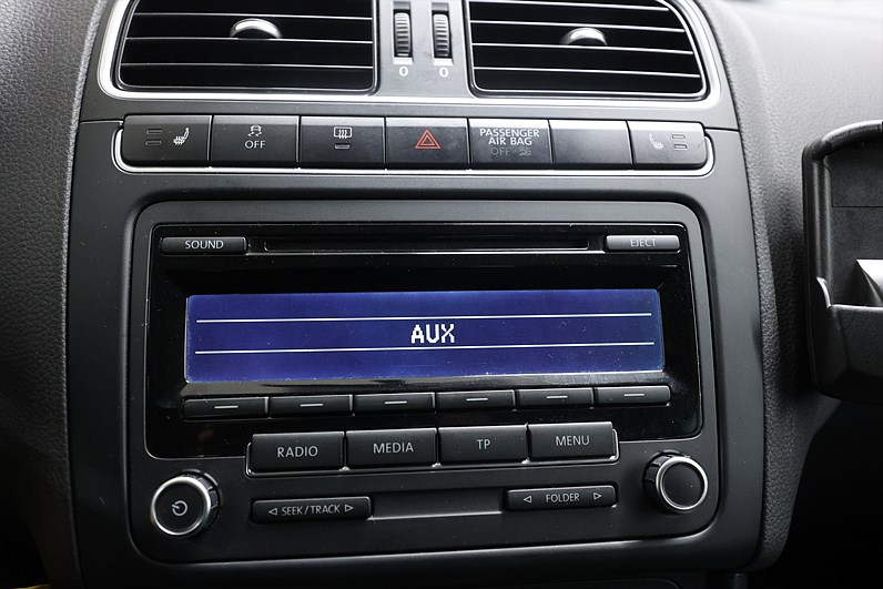 Volkswagen Polo 1.2 TSI 90hk *Hjulkampanj!* Masters R Line PDC Farth