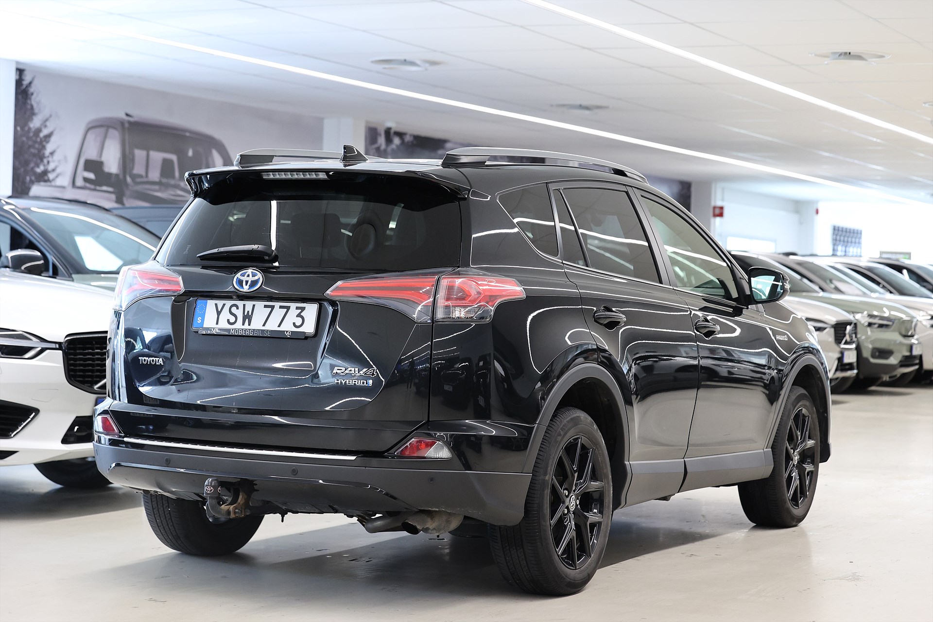 Toyota RAV4 Hyrbid 197hk X-Edition B-kamera Drag MOMS
