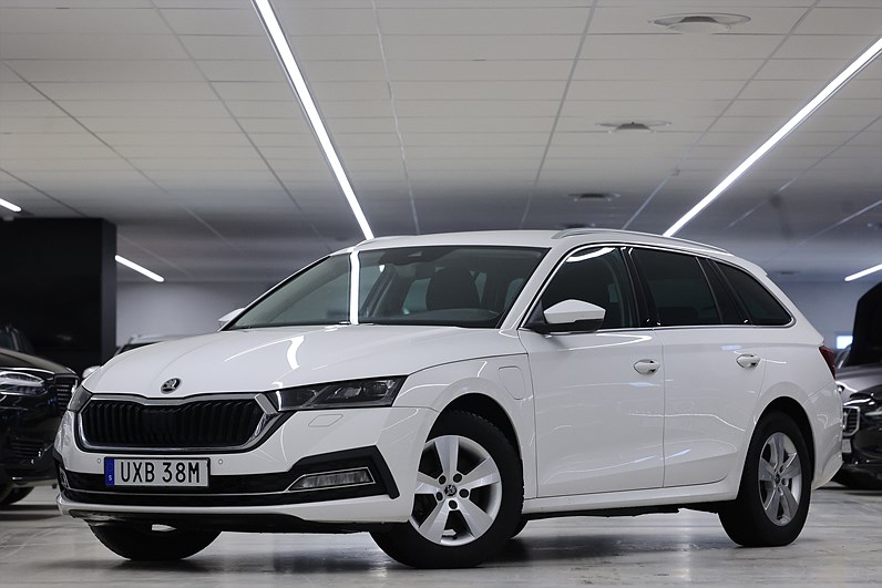 Skoda Octavia Kombi 204hk *Kampanj!* Style Massage Navi Keyless