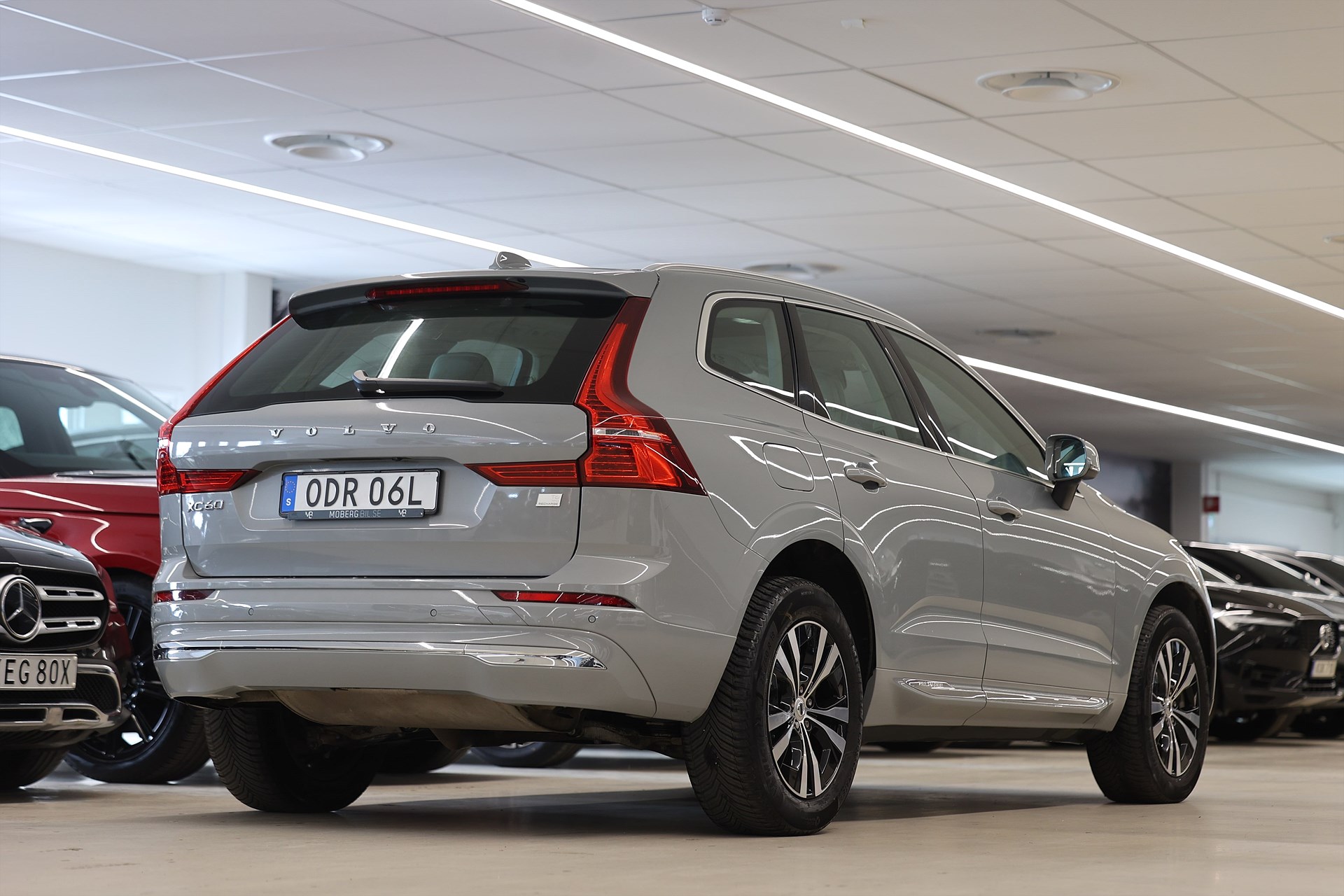 Volvo XC60 Recharge T6 AWD 350hk Core Pano Läder Värmare