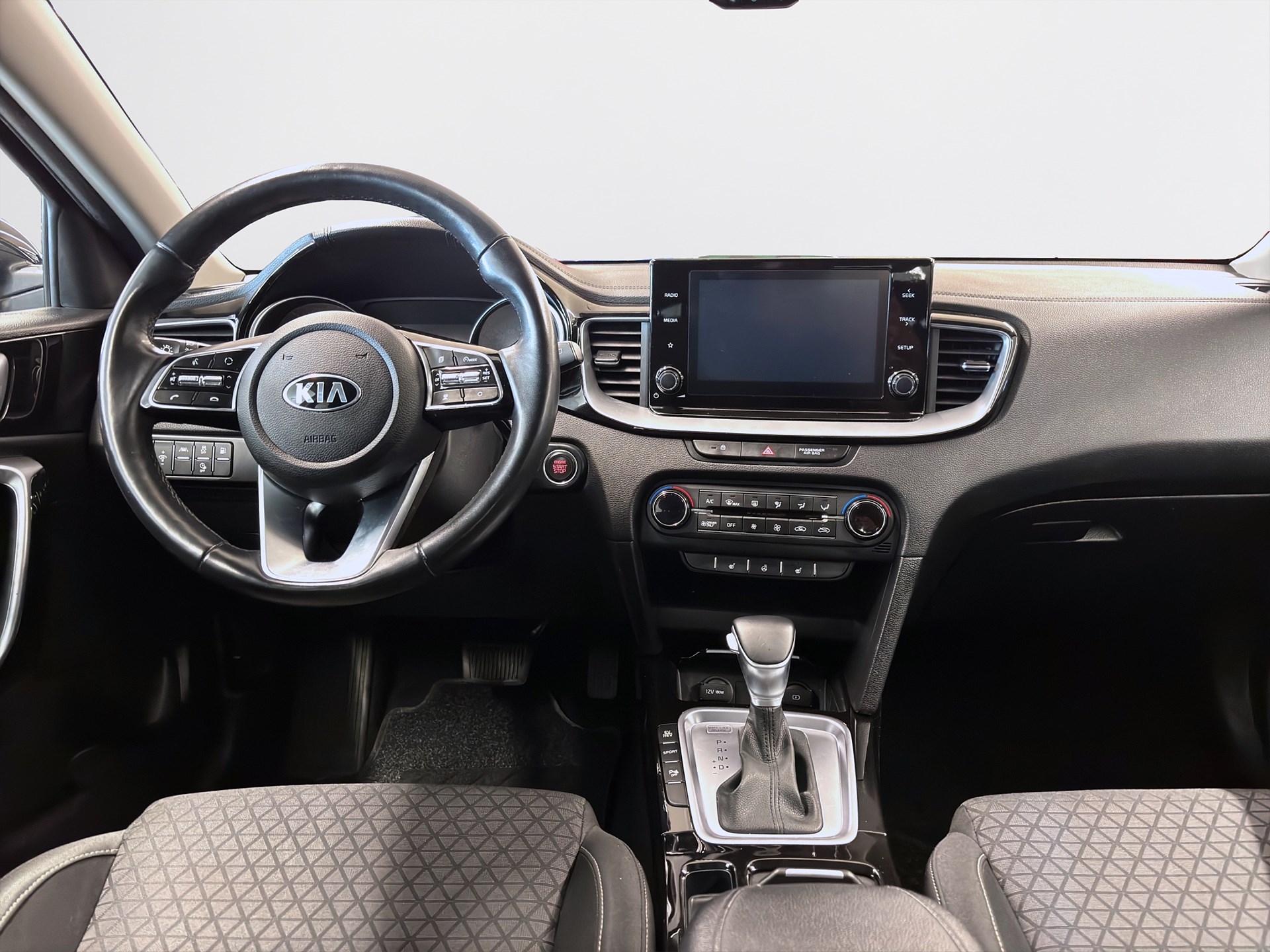 Kia Ceed SW Plug-in Hybrid 141hk Helg på Moberg! B-Kamera Keyless PDC