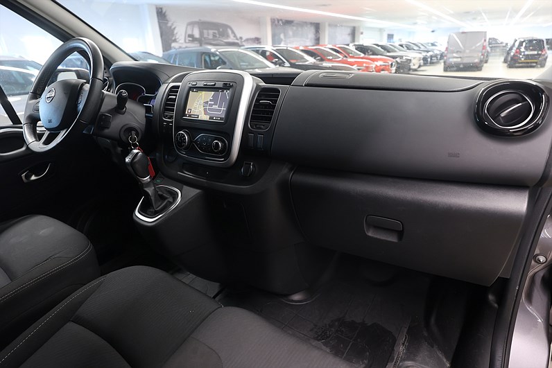 Nissan NV300 2.0 dCi 145hk L2 Drag Värmare B-kamera Navi