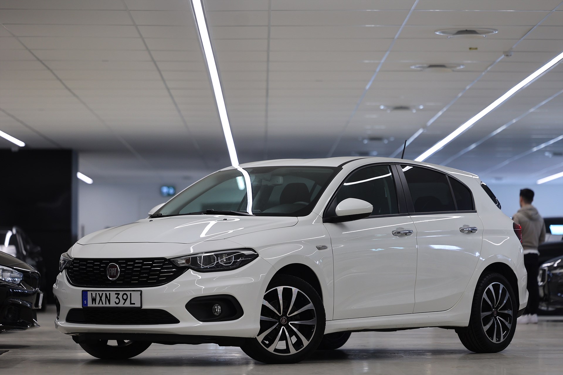 Fiat Tipo 1.4 FIRE T-JET 120hk PDC B-Kamera Årsskatt 1284kr