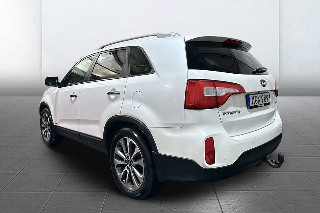 Kia Sorento 2.2 CRDi 4WD 7-sits Drag Panorama Skinn Navi 197hk – bild 8 av 26