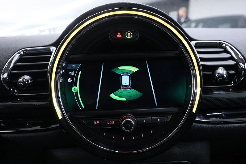 Mini Clubman Cooper SD 2.0 ALL4 190hk *Hjulkampanj!* Salt II Navi Drag