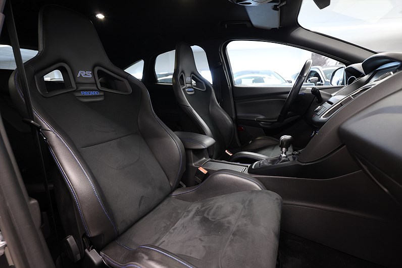 Ford Focus RS 2.3 AWD 350hk Recardo Brembo B-kamera Keyless