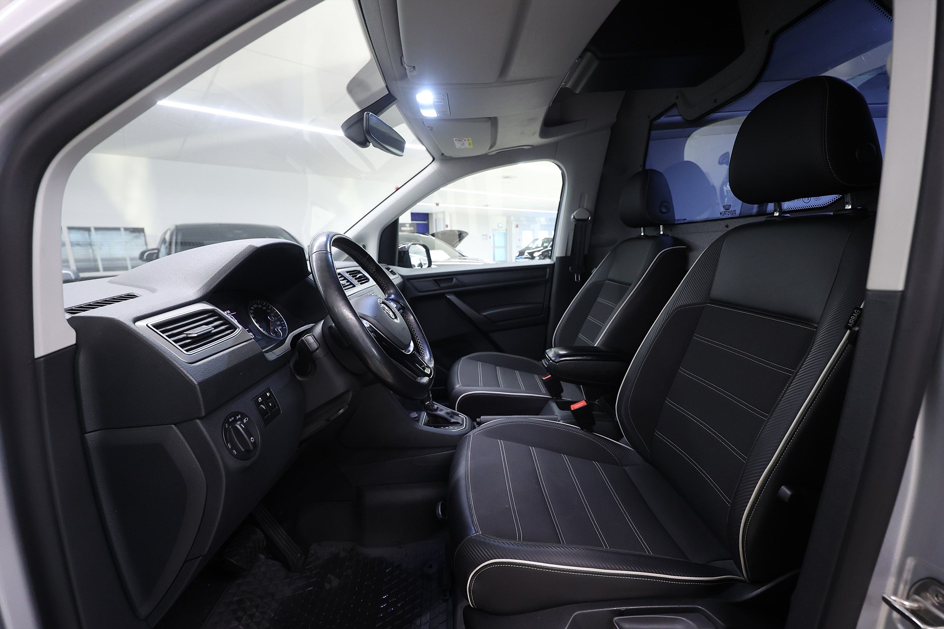 Volkswagen Caddy 2.0 TDI Skåp 102hk *Hjulkampanj!* Exclusive Edt