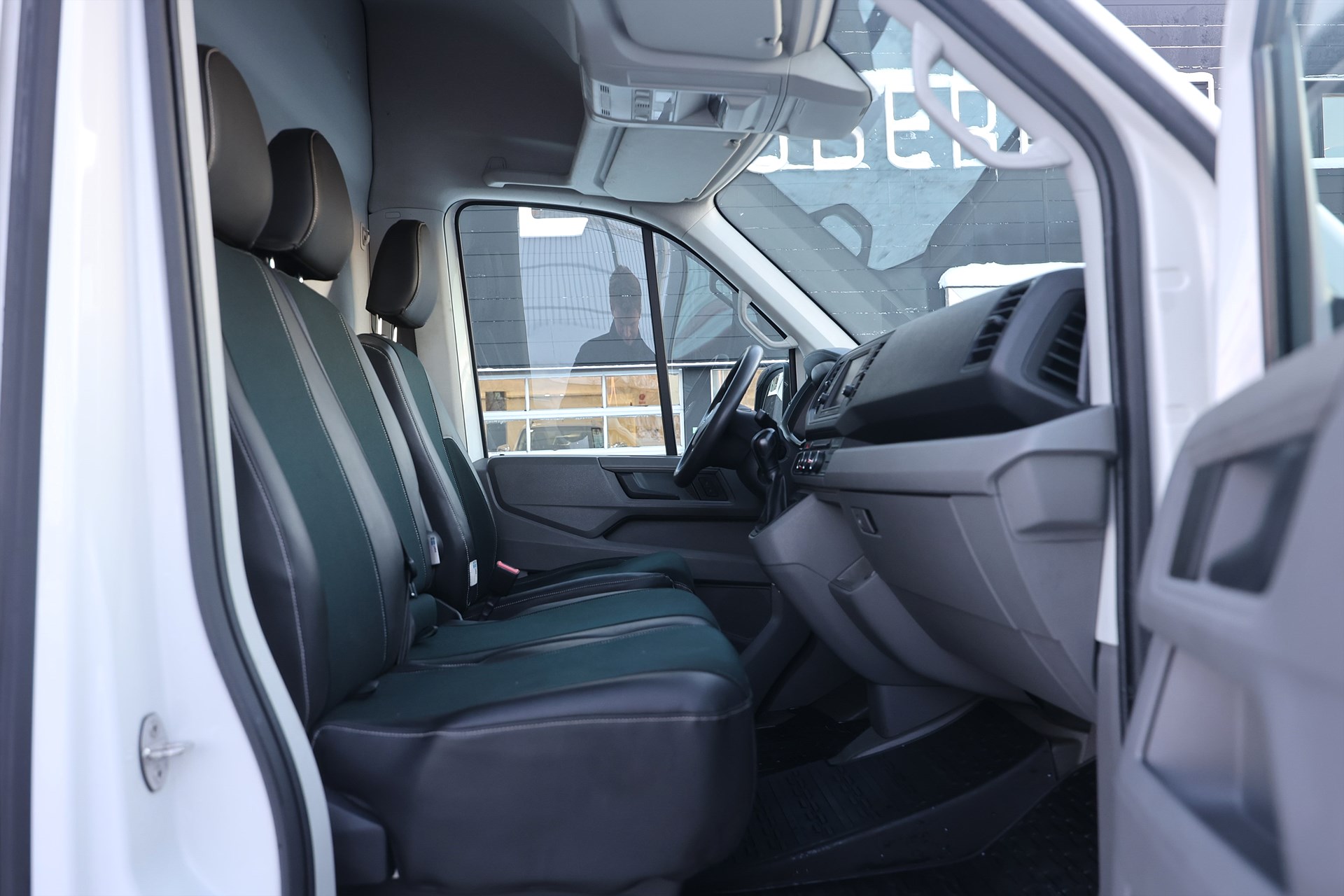 Volkswagen Crafter 35 2.0 TDI 177hk L3H2 Värmare