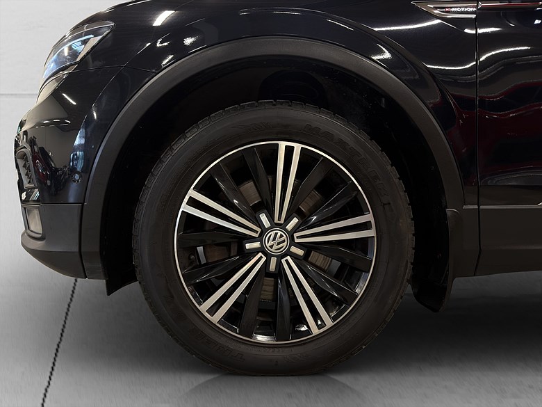 VW Tiguan Allspace GT 4Motion 7-sits Pano Drag 360 2018, svart – bild 22 av 23, begagnad hos Niber i Järfälla