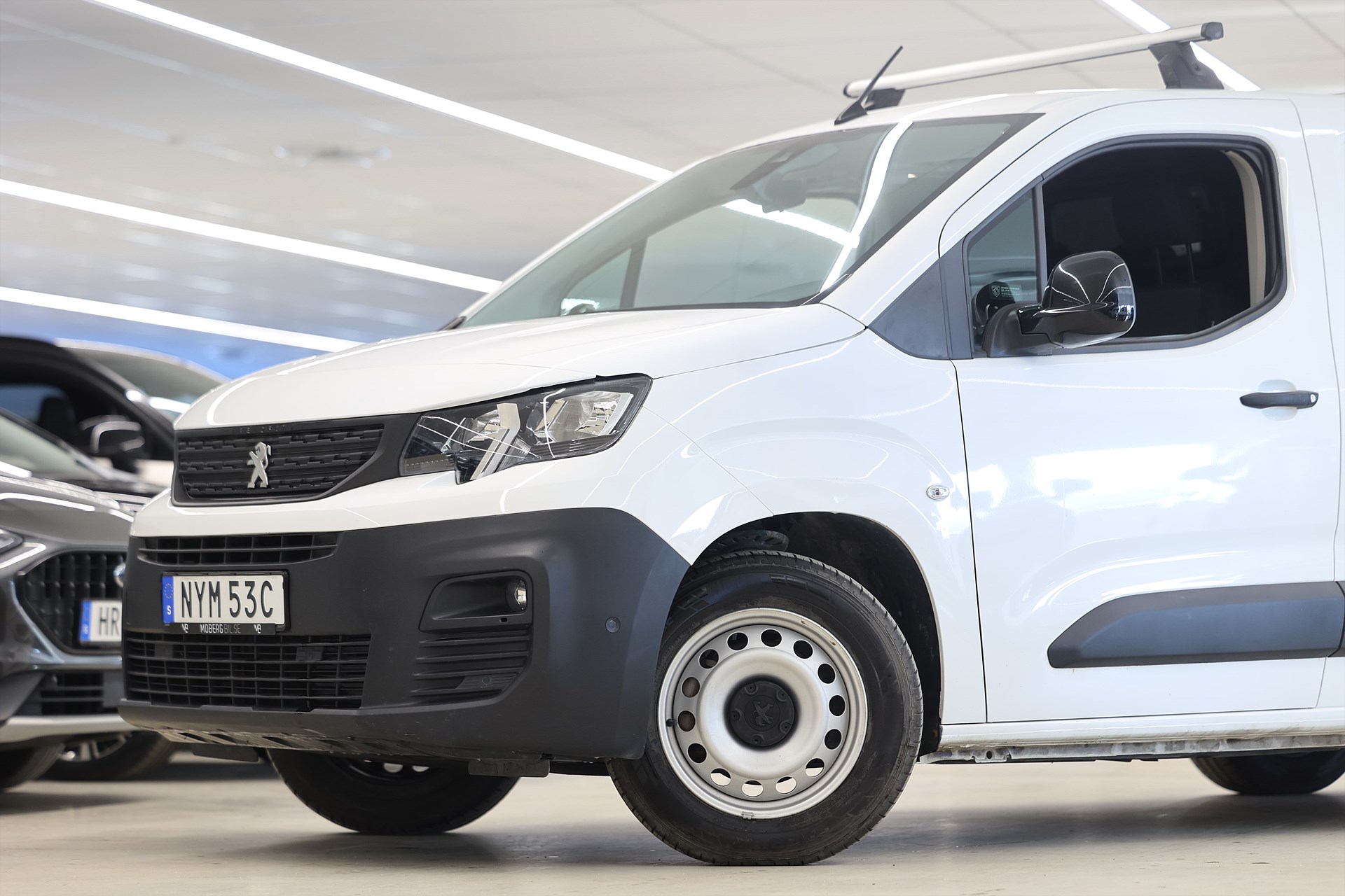 Peugeot e-Partner 136hk L2 V-Inrett Drag Värmare Navi CarPlay MOMS