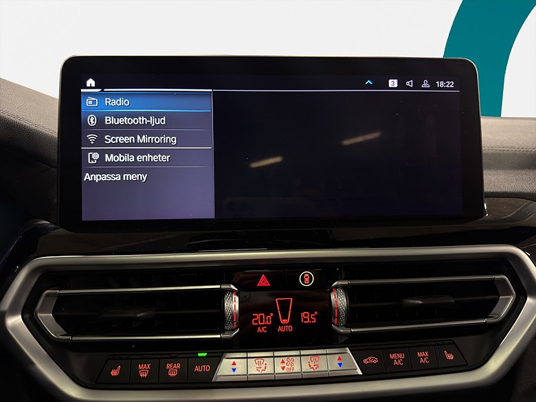 BMW iX3 M Charged 2022 SOH 94,1% drag, Pano, MOMS 2022, svart – bild 17 av 23, begagnad hos Niber i Järfälla