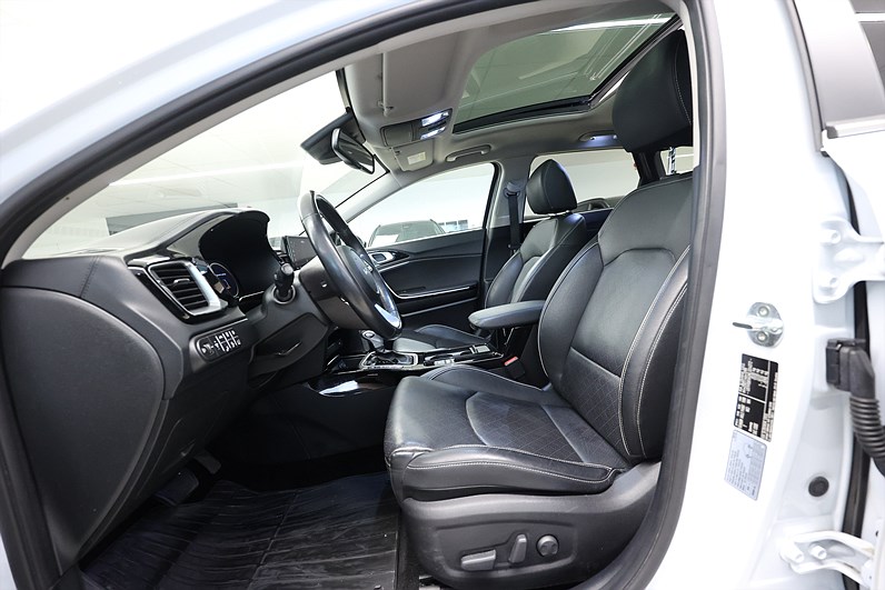 Kia Ceed Sportswagon Plug-in Hybrid 141hk Advance Plus Pano Keyless