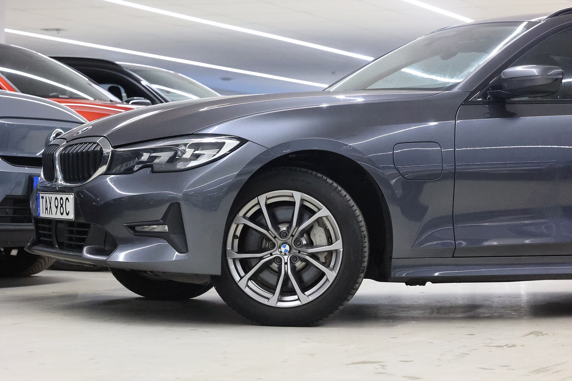 BMW 330e xDrive Touring 292hk Sport Line Shadow Navi Läder Drag