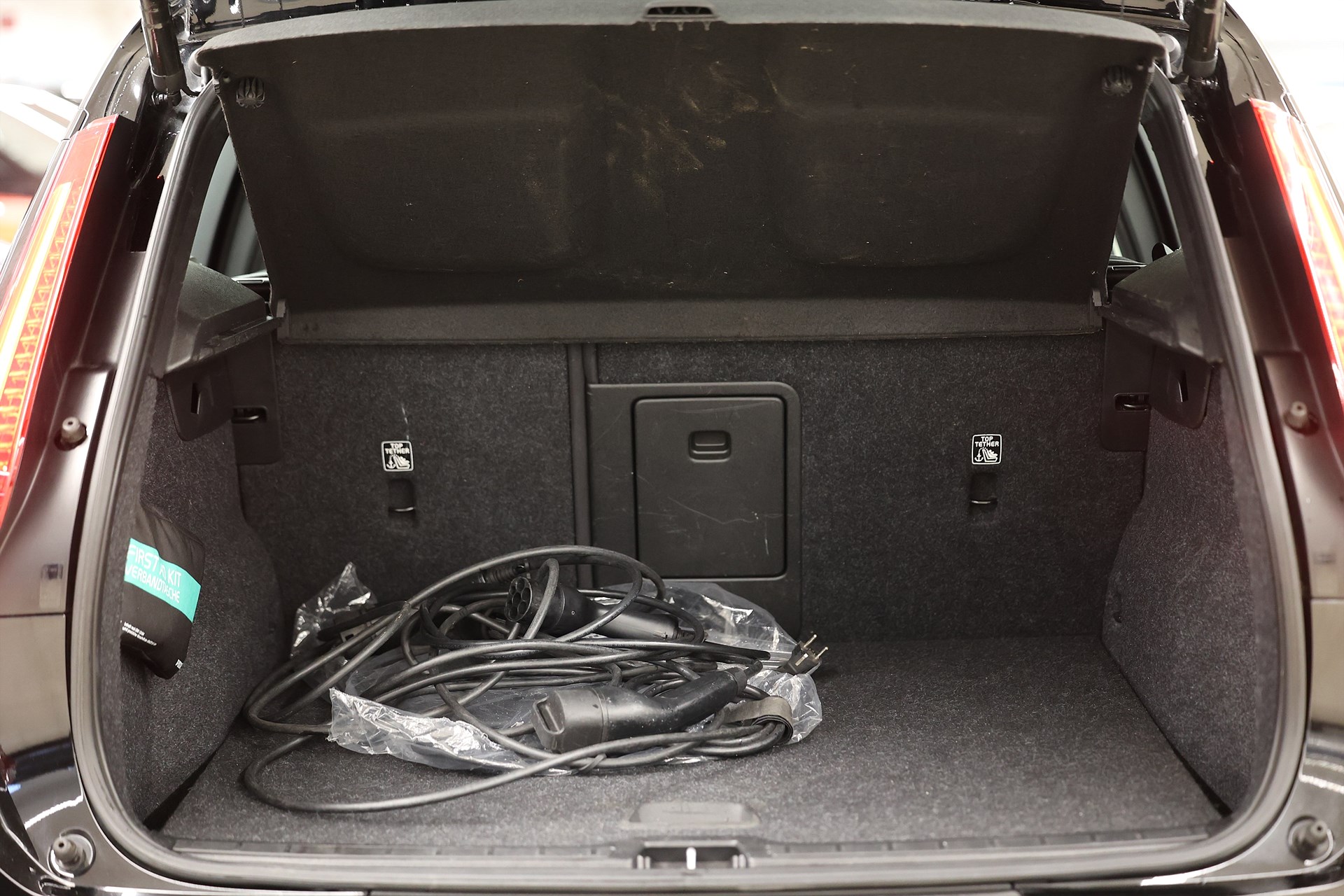 Volvo XC40 Recharge T4 211hk Inscription Exp B-kamera Keyless LEASBAR