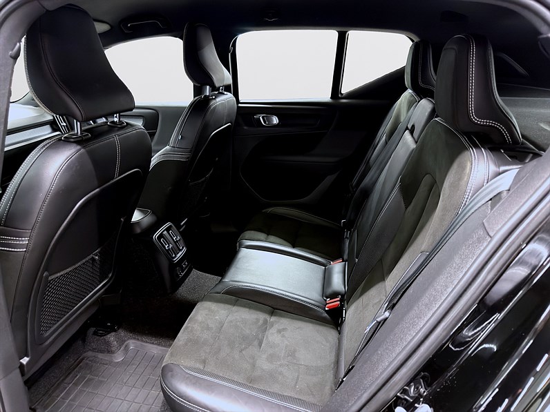 Volvo XC40 Recharge T5 262hk R-Design Navi Keyless B-Kamera