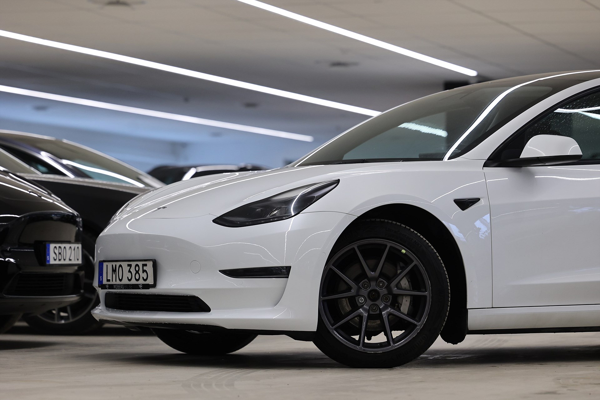 Tesla Model 3 Long Range AWD 440hk AP Pano Läder