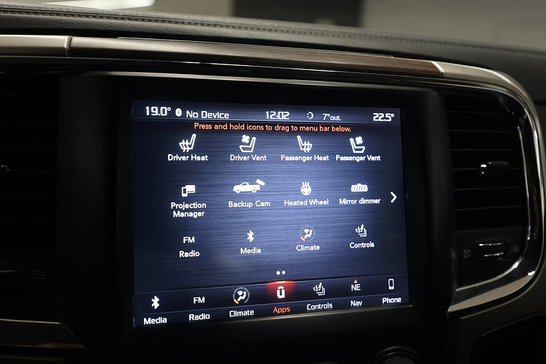 RAM 1500 Crew Cab 5.7 V8 4x4 Laramie Ram Box MOMS