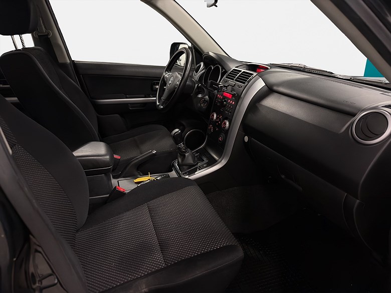 Suzuki Grand Vitara 2.0 4WD Lågväxel Dragkrok 2008, svart – bild 20 av 22, begagnad hos Niber i Järfälla