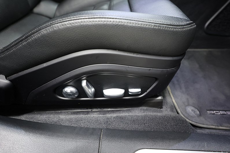 Porsche Panamera 4 E-Hybrid PDK 462hk SportDesign Pano Bose