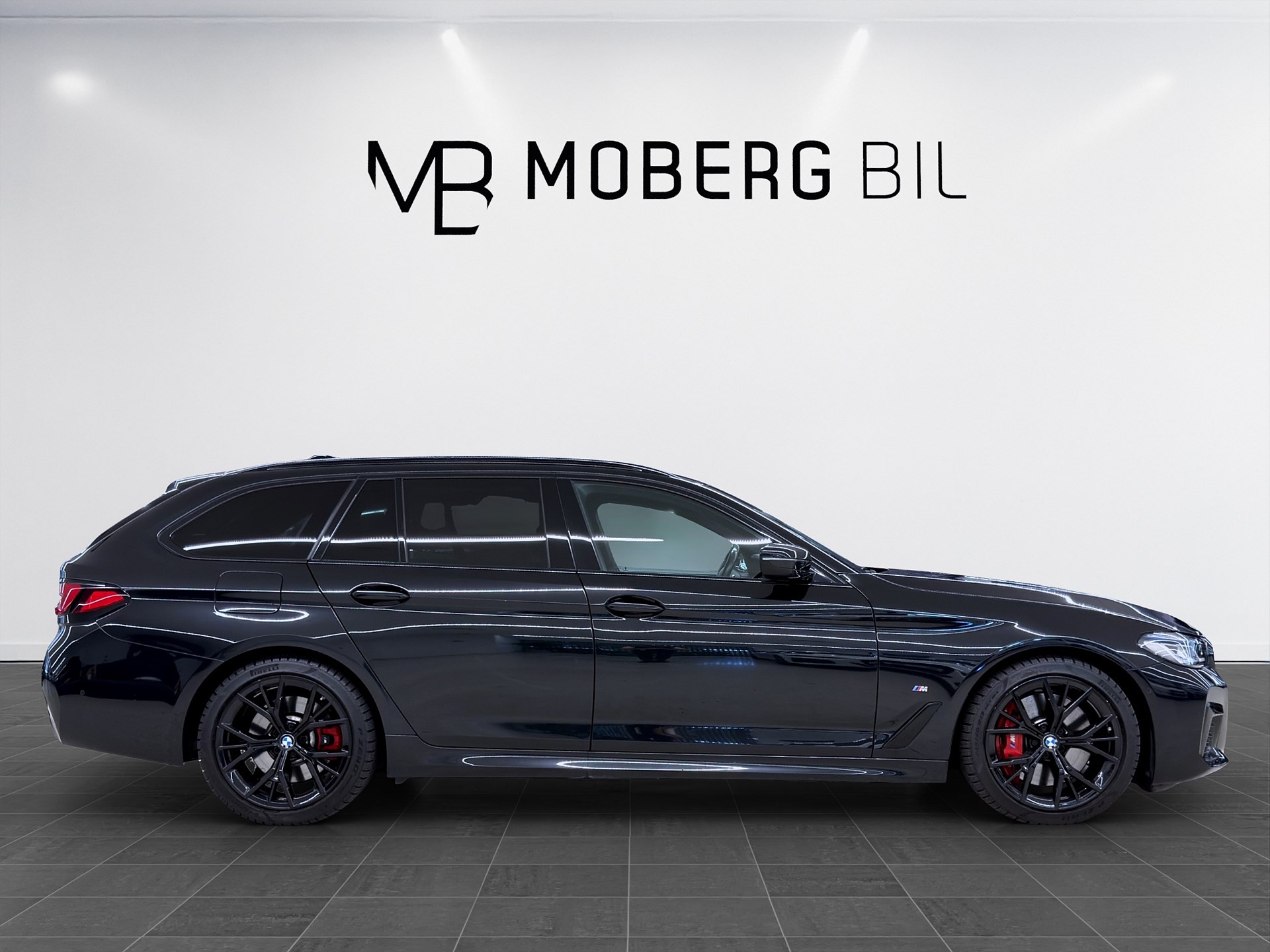 BMW 540d xDrive Touring 340hk M Sport Pano HUD H/K Nappa