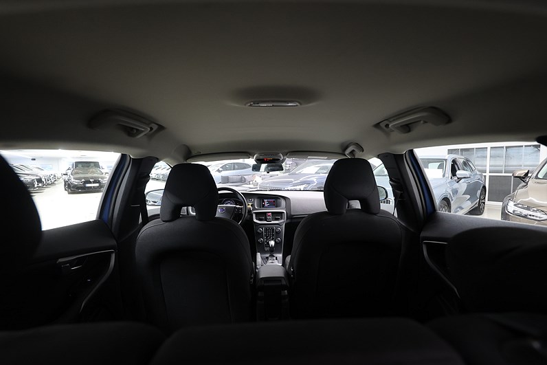 Volvo V40 D2 120hk *Hjulkampanj!* Kinetic Värmare PDC Farth