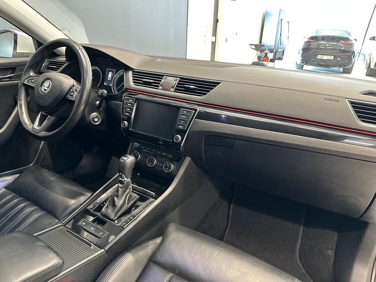 Skoda Superb – bild 15