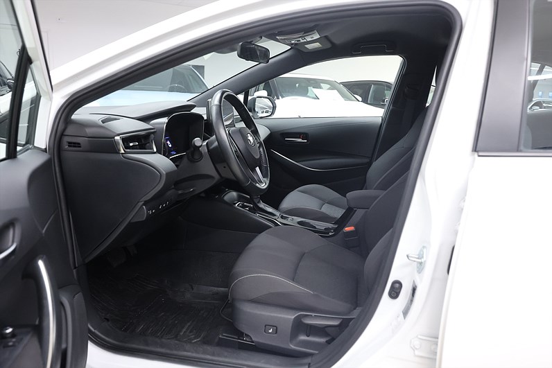 Toyota Corolla Hybrid 122hk *Hjulkampanj!* Active B-kamera