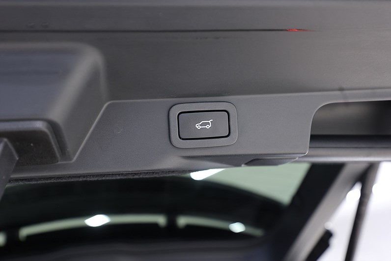 Land Rover Range Rover Sport P400e HSE Pano Meridian HUD