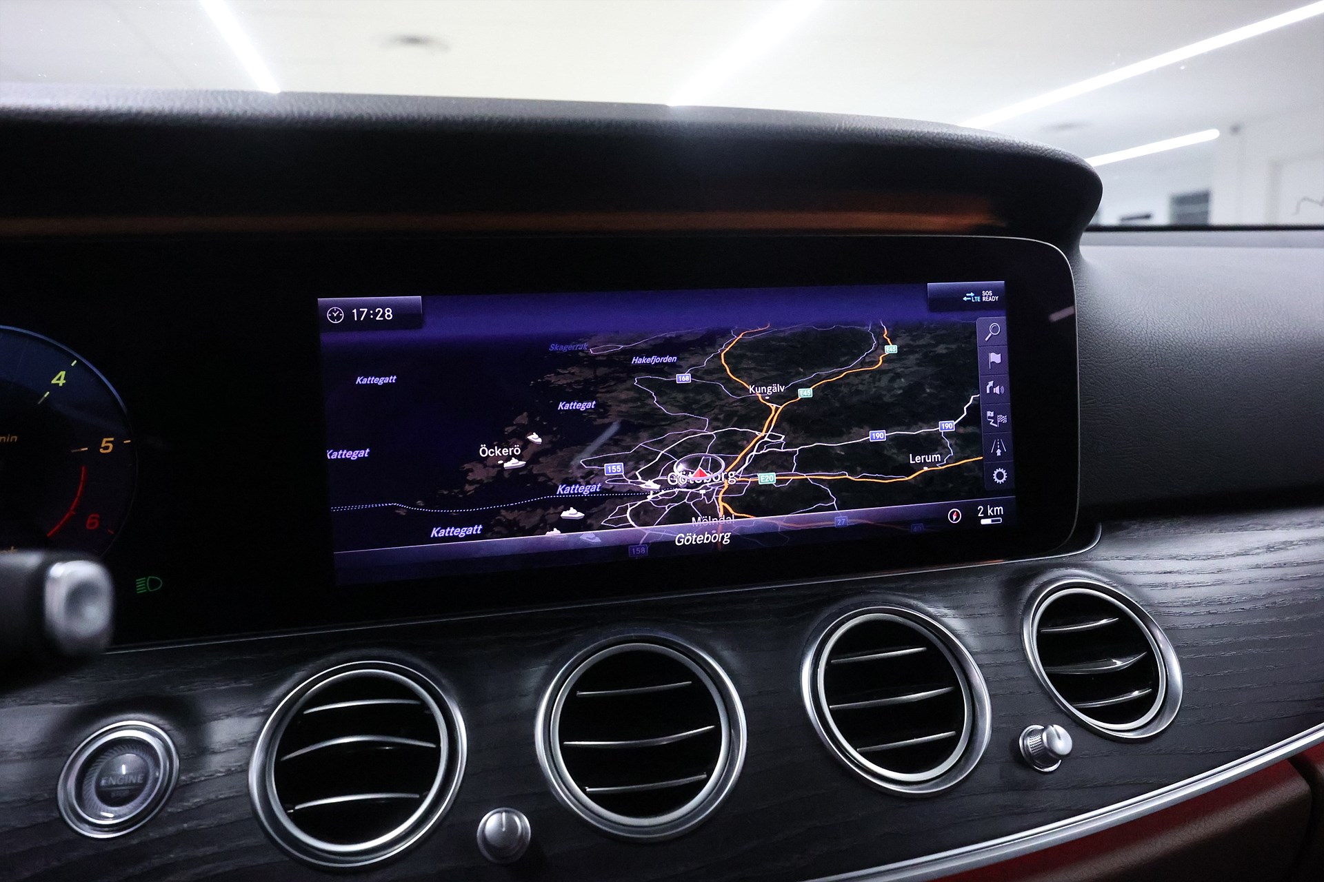 Mercedes-Benz E 220 T d 194hk Avantgarde HUD 360 Drag Läder