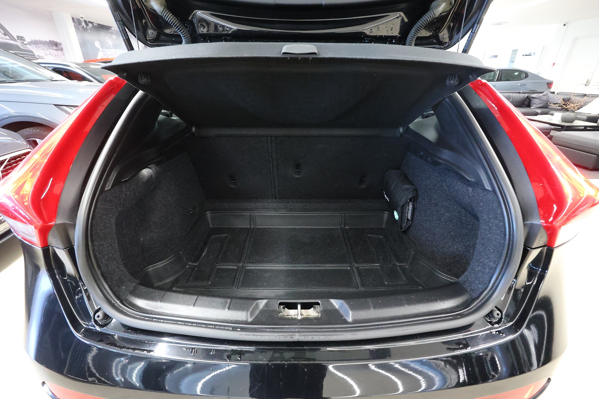 Volvo V40 D2 120hk Aut Värmare PDC Bluetooth