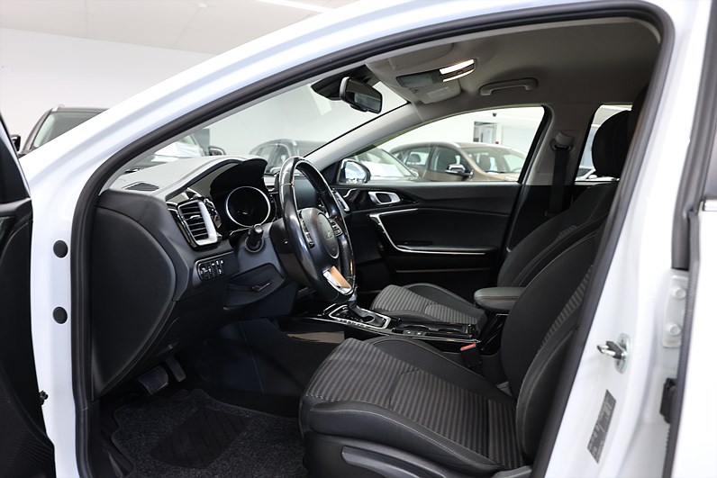 Kia Ceed SW PHEV 141hk Advance B-kamera Värmare LED