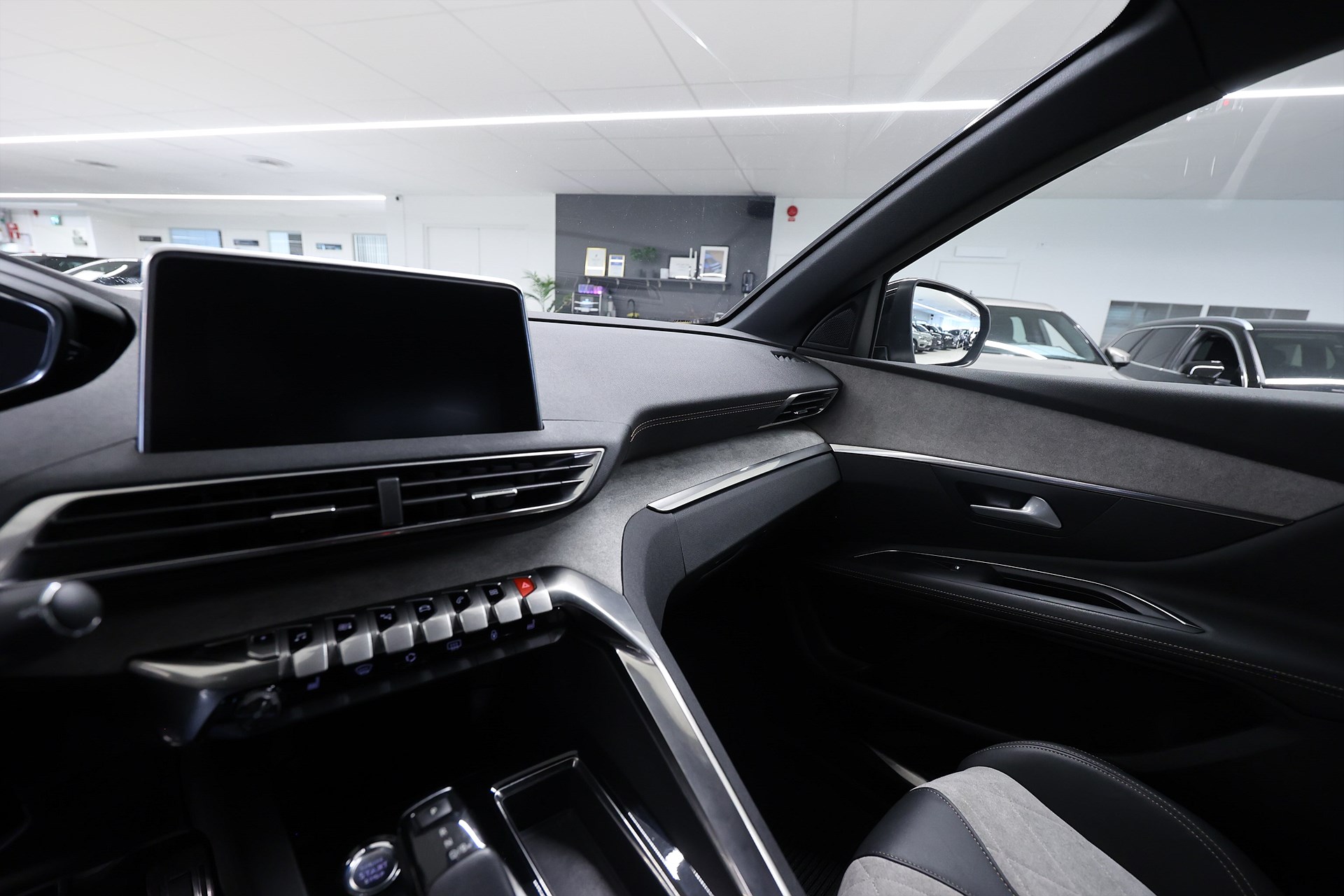 Peugeot 3008 GT Hybrid4 300hk AWD B-kamera Keyless PDC