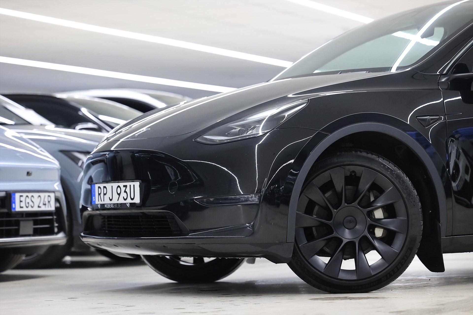 Tesla Model Y Long Range AWD 514hk *Hjulkampanj!* AP Drag Pano