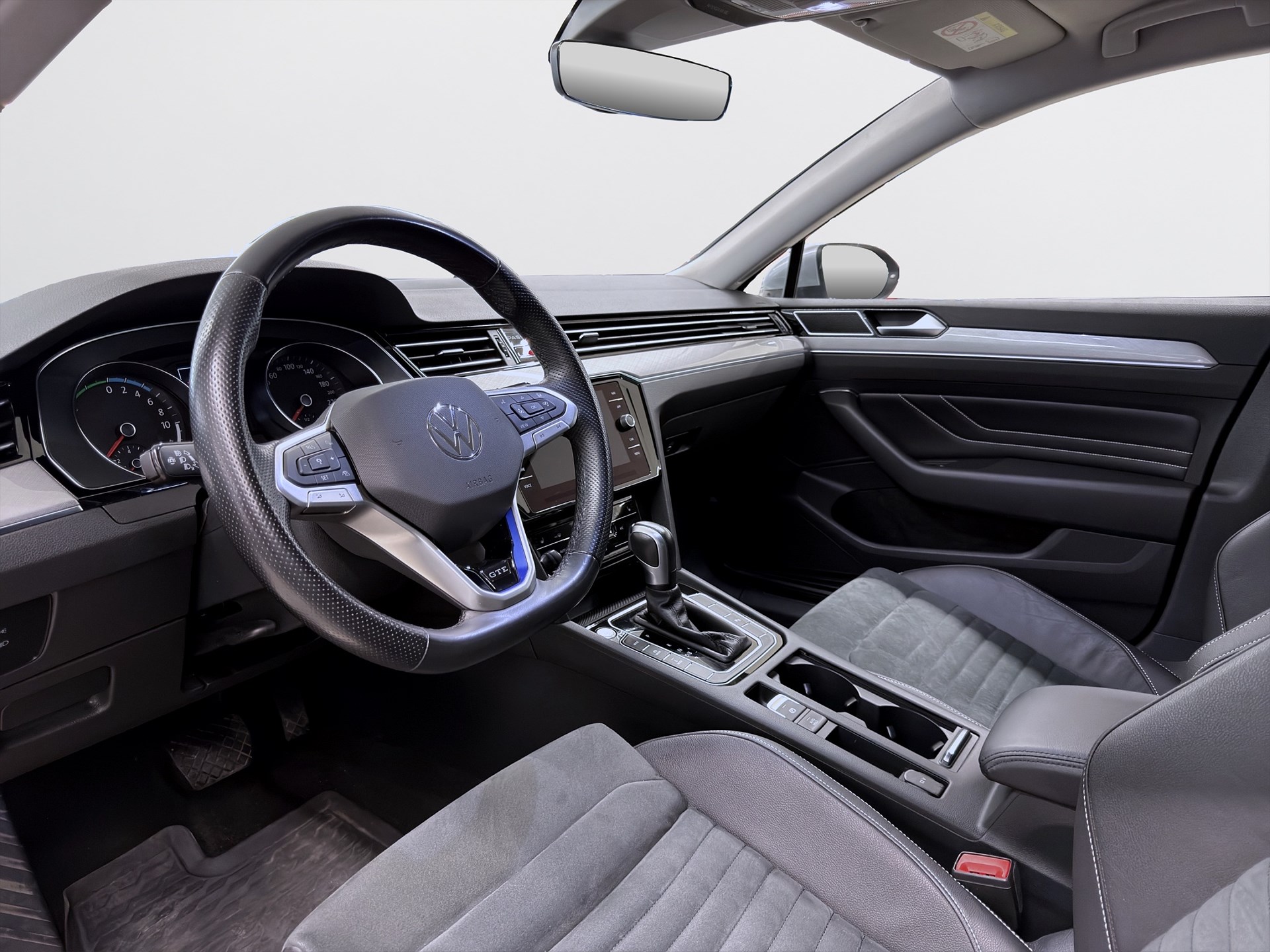 Volkswagen Passat SC GTE 218hk Executive Navi Drag B-Kamera