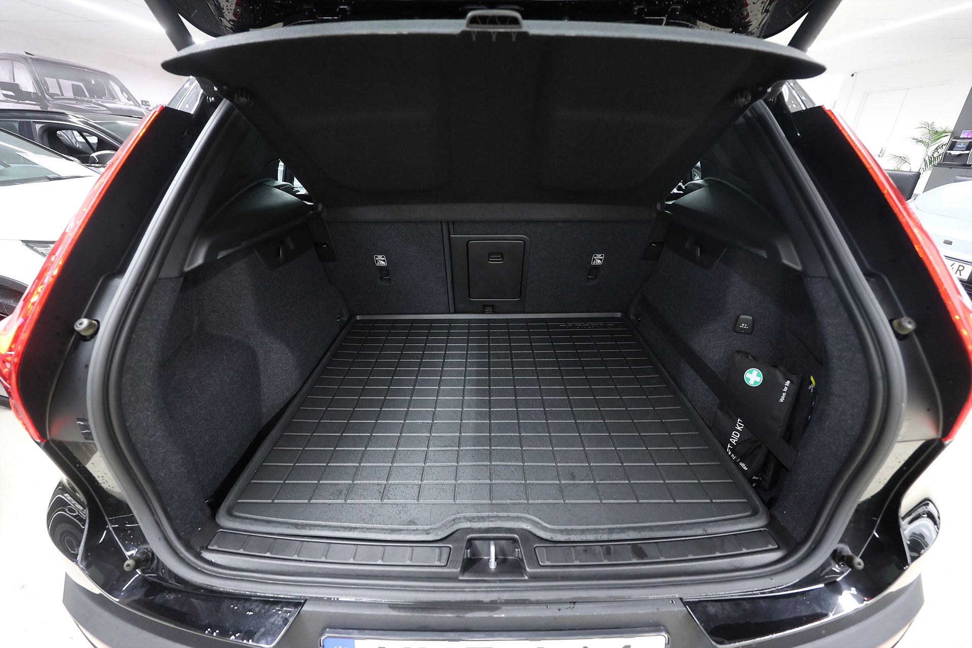 Volvo XC40 D3 AWD Geartronic 150hk Momentum Pro Läder Navi