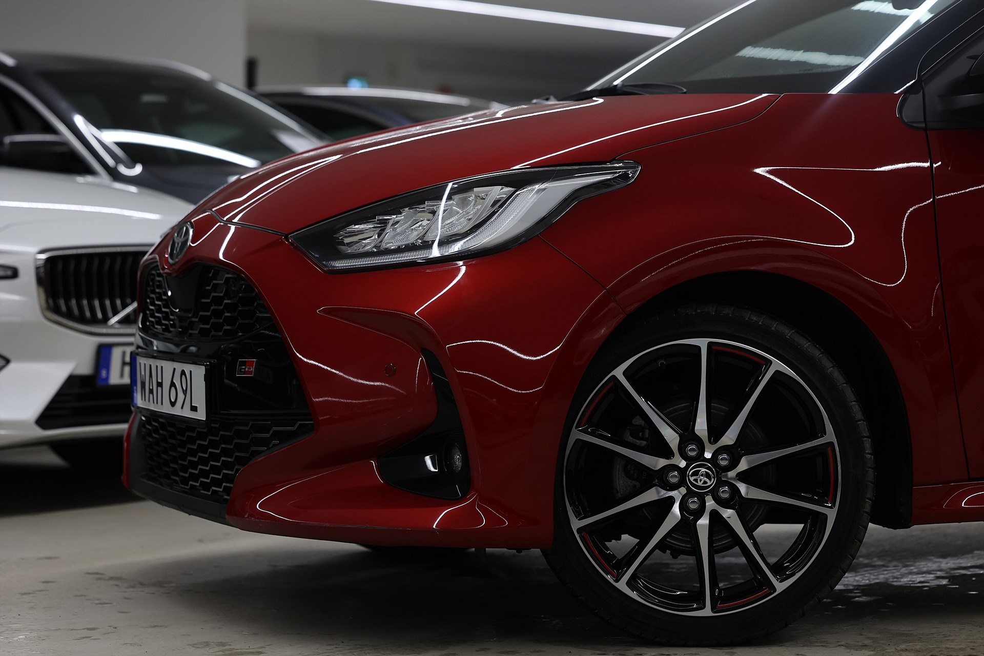 Toyota Yaris Hybrid 116hk *Kampanj!* GR-Sport Plus pkt HUD JBL Bi-Tone