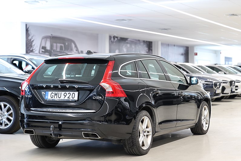 Volvo V60 D5 AWD Plug-in AWD Momentum B-Kamera Drag