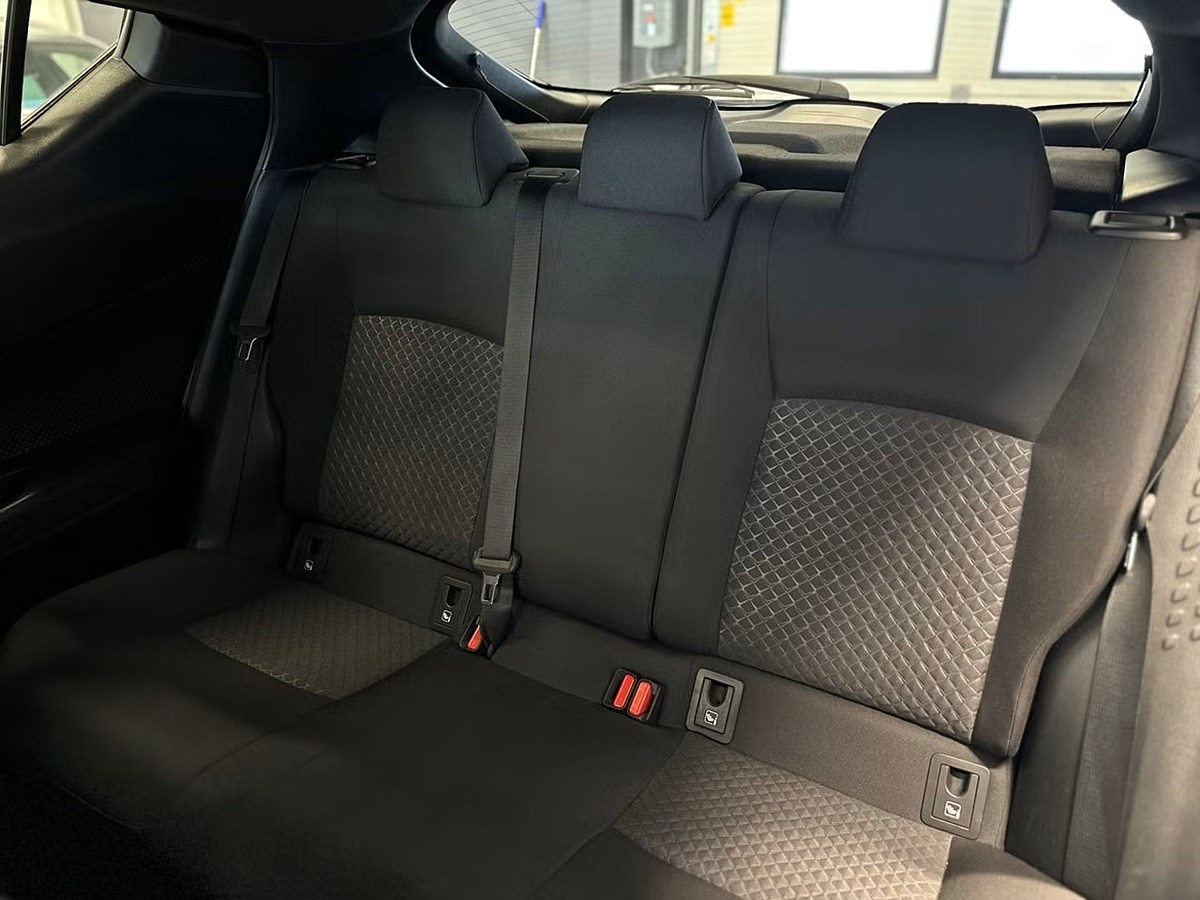 Toyota C-HR – bild 17