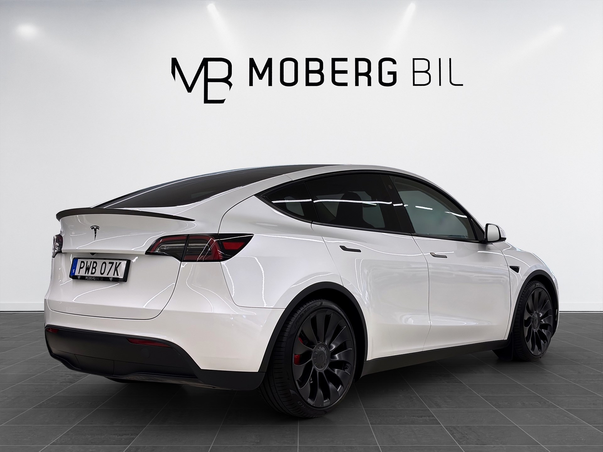 Tesla Model Y Performance 534hk Pano Läder Drag B-Kamera