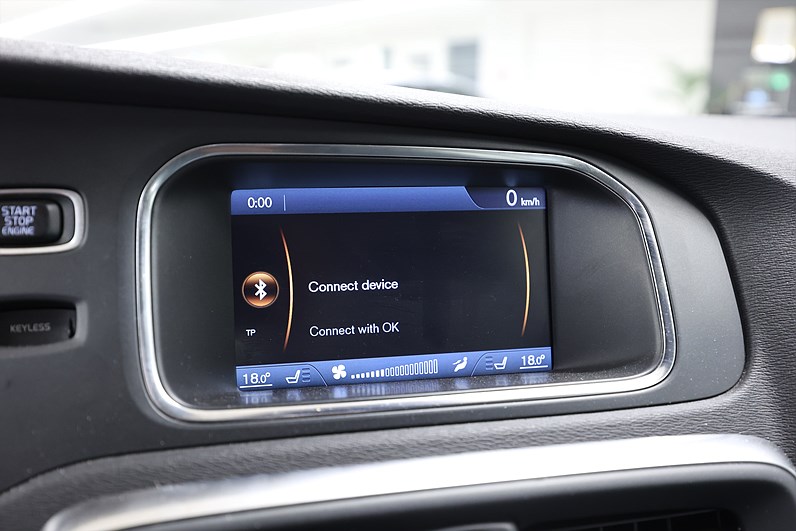 Volvo V40 D3 150hk Aut Summum Teknik Pkt Skinn Värmare