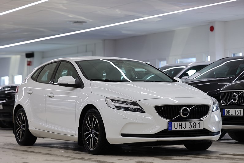 Volvo V40 D2 120hk Business Adv Keyless B-kamera Värmare