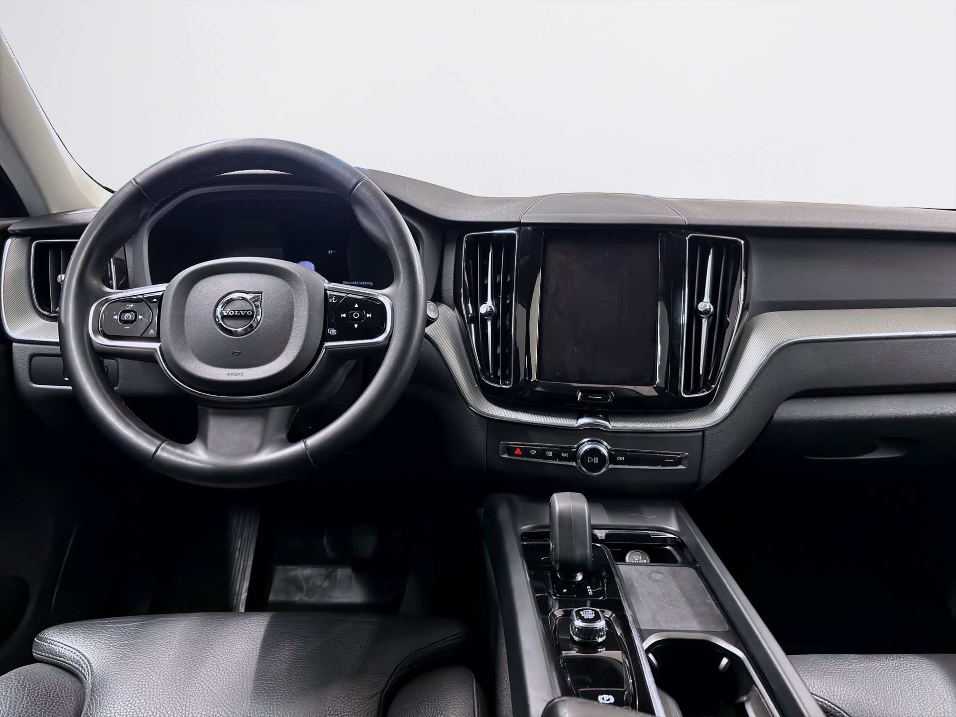 Volvo XC60 Recharge T6 350hk AWD Plus Dark Edt Pano 360 Drag Navi