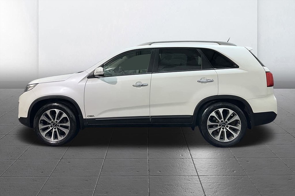 Kia Sorento 2.2 CRDi 4WD 7-sits Drag Panorama Skinn Navi 197hk – bild 9 av 26