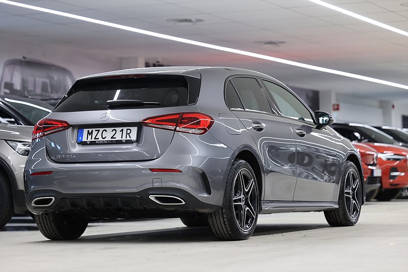 Mercedes-Benz A 250 e 218hk AMG Line Pano Värmare Keyless