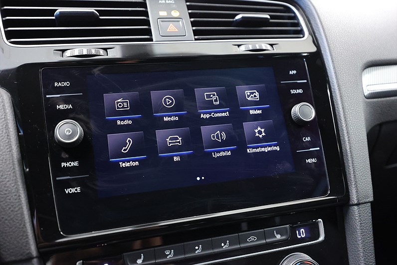Volkswagen Golf 5-dörrar 1.5 TSI 150hk R Line CarPlay PDC