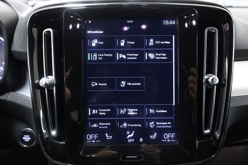 Volvo XC40 T4 Recharge 211hk *Hjulkampanj!* Momentum Värmare