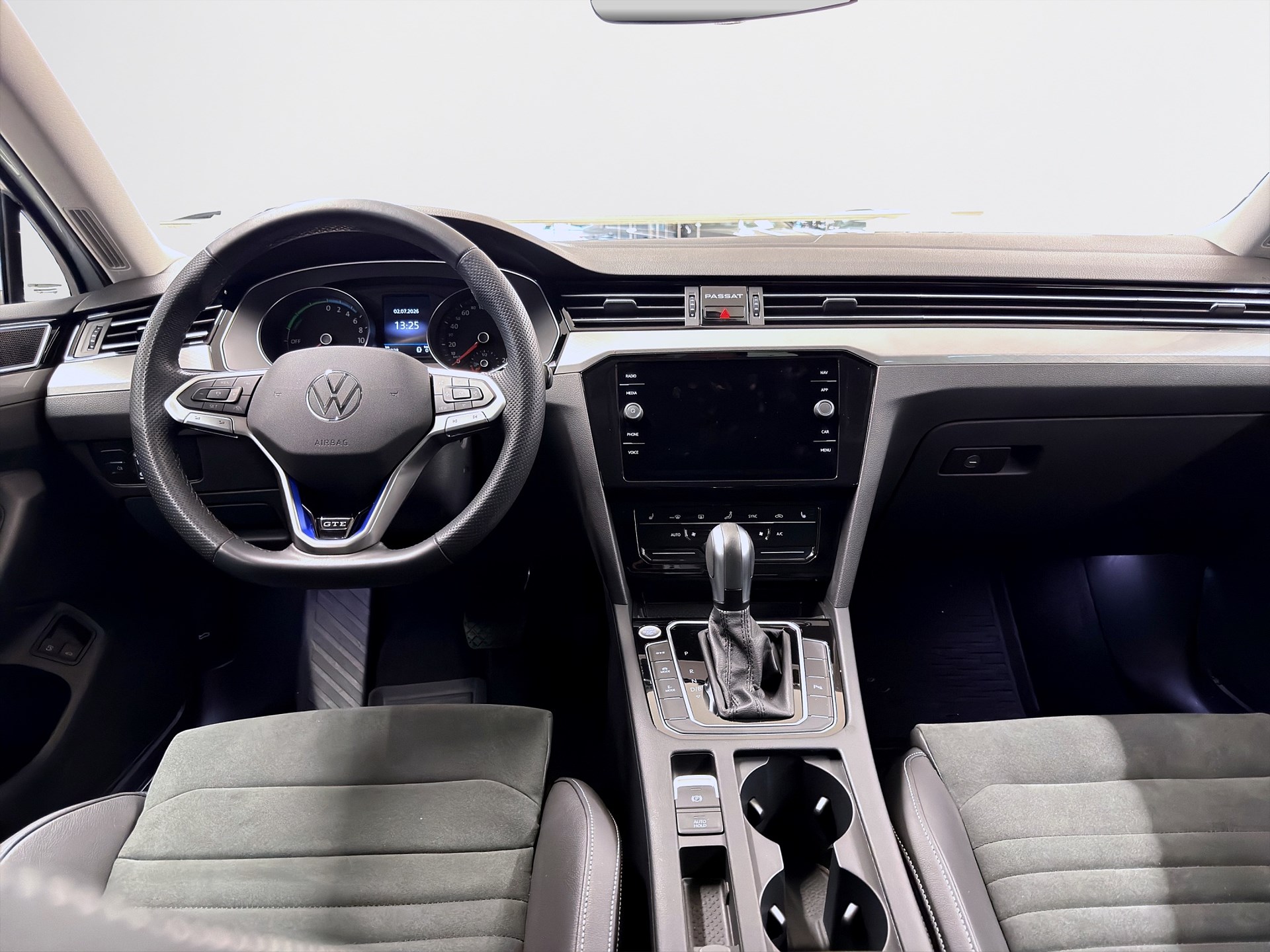 Volkswagen Passat SC GTE 218hk Keyless B-Kamera Navi Drag PDC