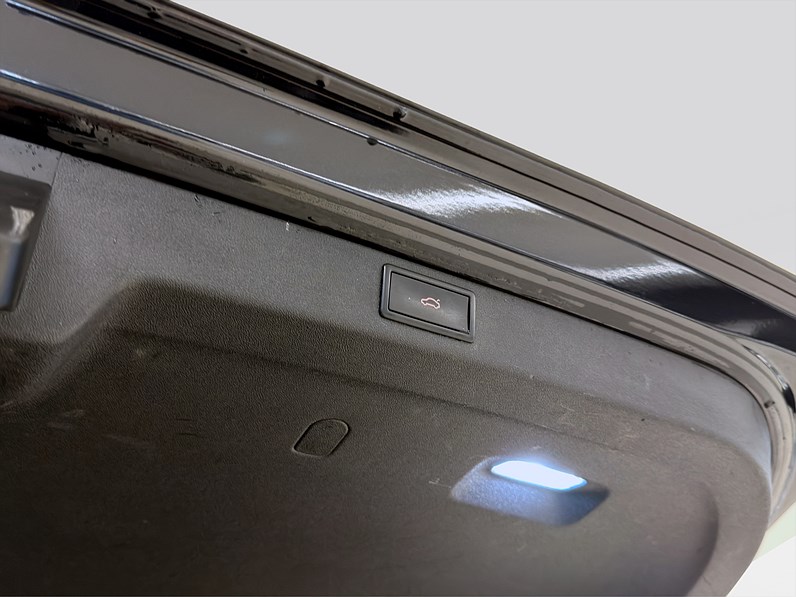 iV 80x 265hk Drag B-Kamera CarPlay Navi